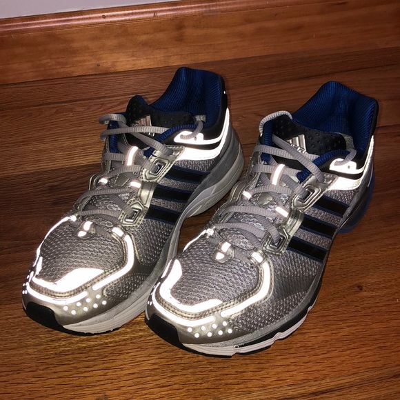 Tennis shoes - Picture 5 of 5